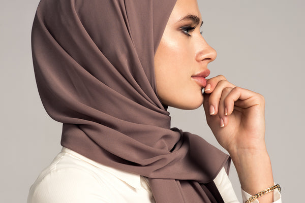 Say No to Slipping: How to Keep Your Hijab in Place!