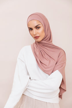 https://voilechic.ca/cdn/shop/products/Dusty_Rose_Instant_Hijab_-_1_250x.jpg?v=1579483782